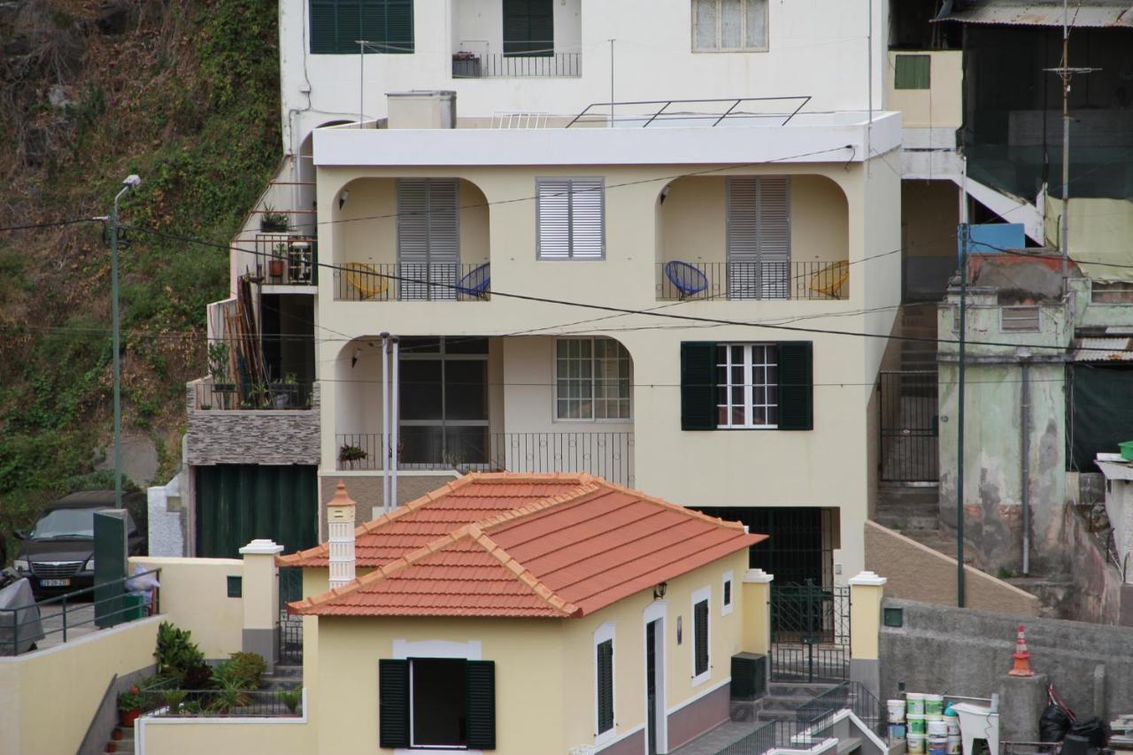 Vigario House Holiday home Camara de Lobos